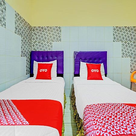 Oyo 90238 Hotel Nusantara 井里汶 外观 照片