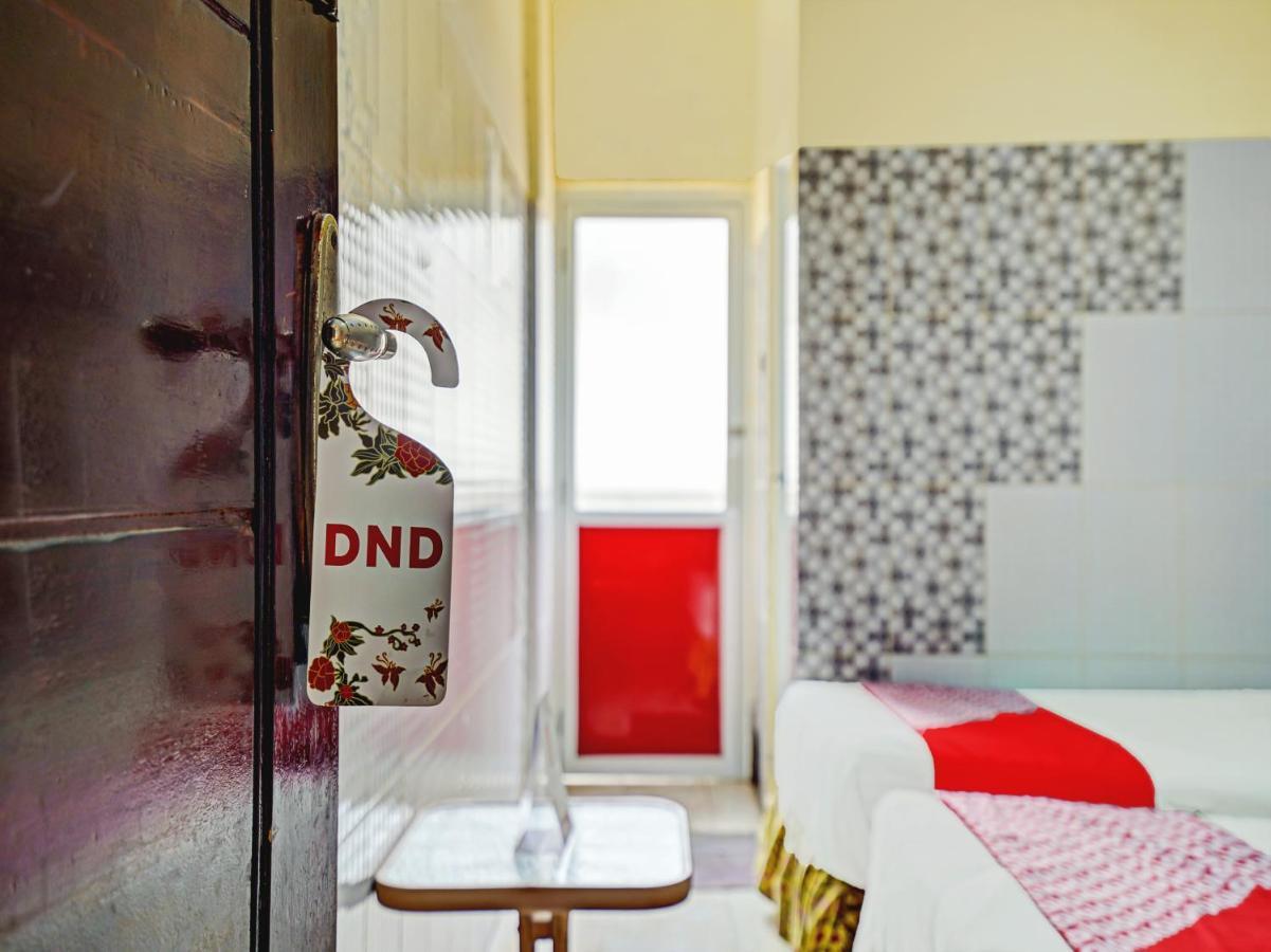 Oyo 90238 Hotel Nusantara 井里汶 外观 照片