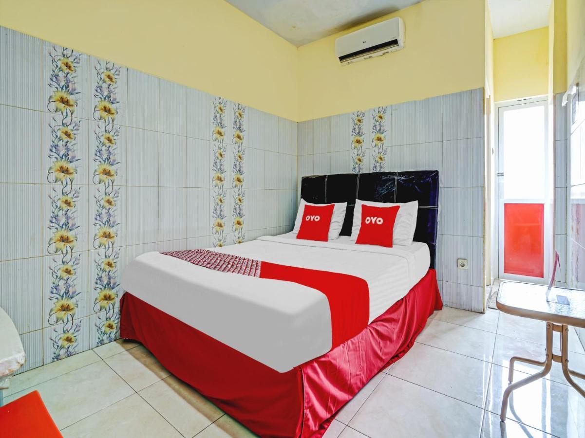 Oyo 90238 Hotel Nusantara 井里汶 外观 照片