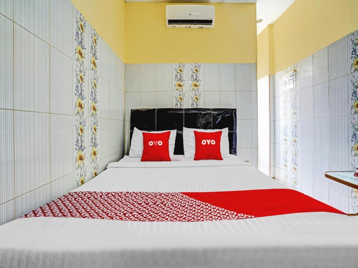 Oyo 90238 Hotel Nusantara 井里汶 外观 照片